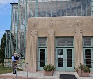 Hire a bagpiper for your event in the Ozarks