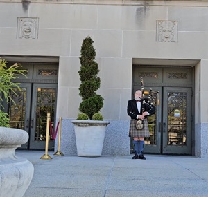 Hire a bagpiper for your event in the Ozarks